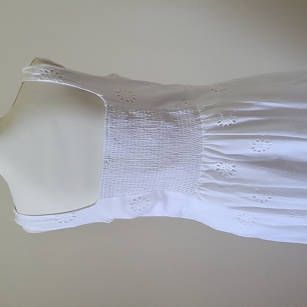 Dress - Picture 3 of 4